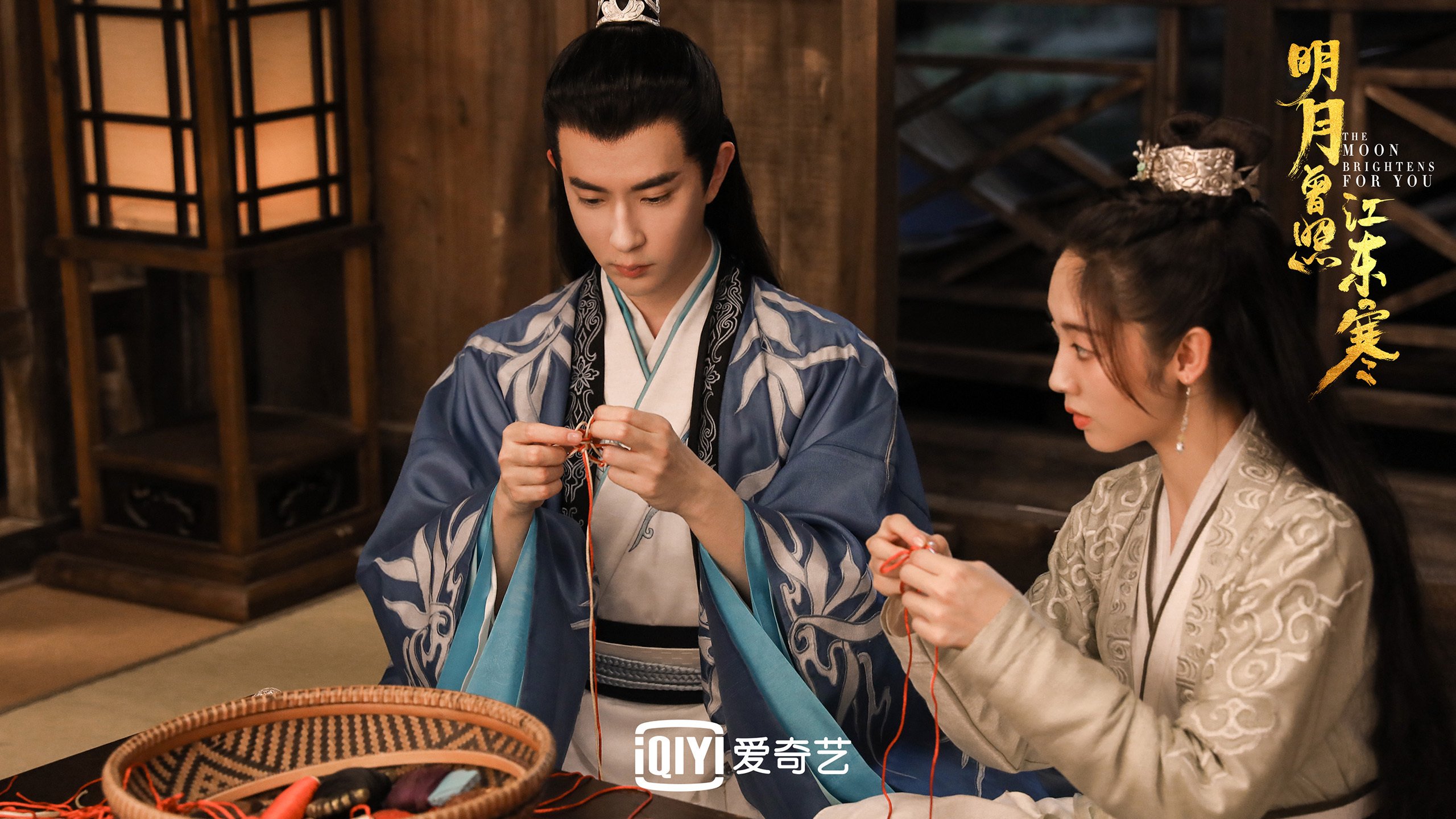 青少年篮球锦标赛：库里做客现场，现场投中长距离三分带动氛围！